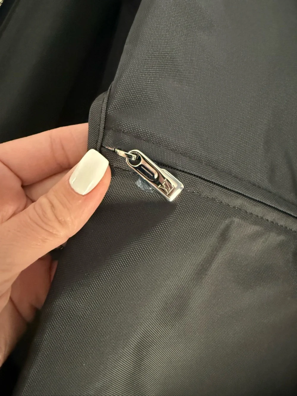 Louis Vuitton Pegase Carry-On - Picture 10 of 13